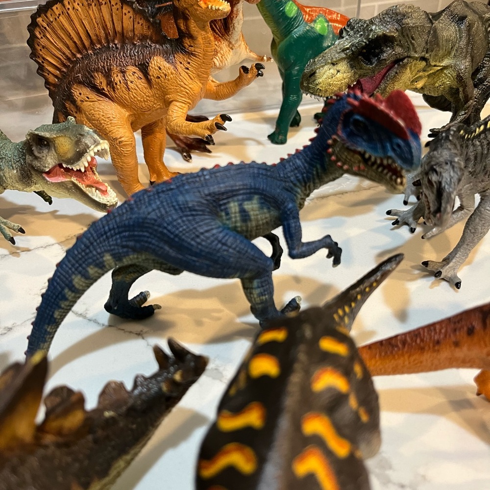 Dinosaur - Picture 4 of 7